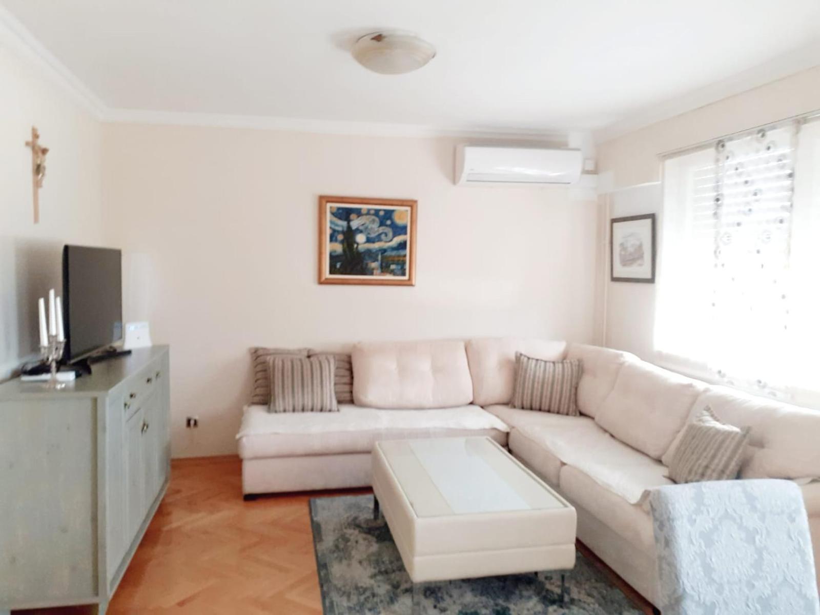 Spacious 80M2 Apartment In The Center Ljubuški Cameră foto